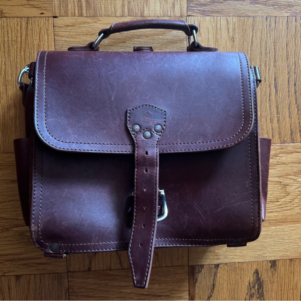 Classic Saddleback Leather Briefcase - fits 11in laptop or tablet